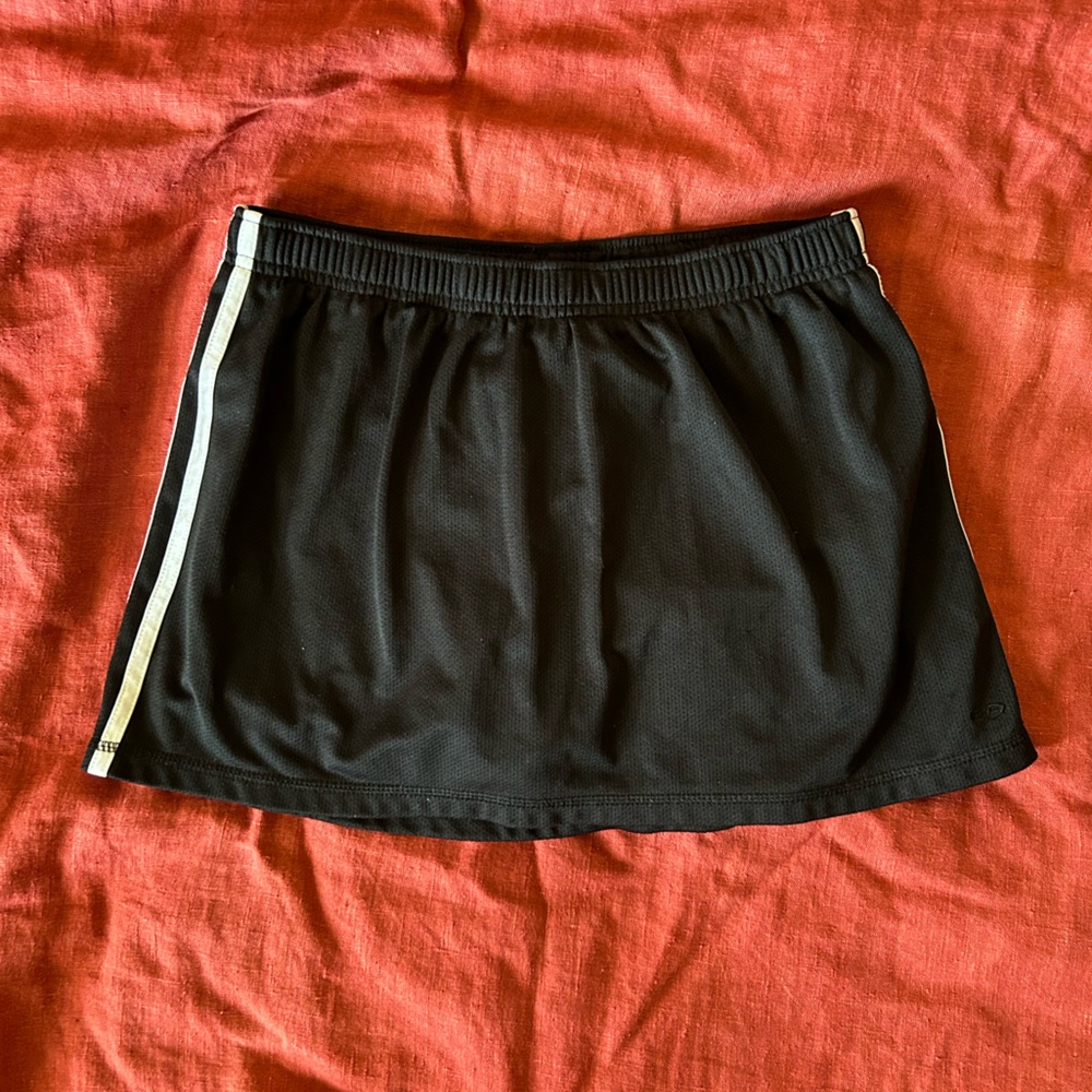 Black Champion workout skort with side stripes